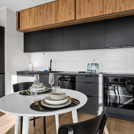 Yellow Soho Factory Elegant By Bookinghost Appartement Warschau