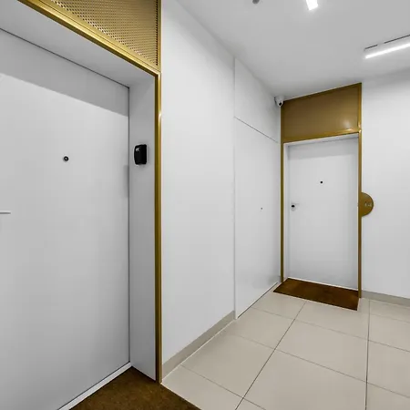 Appartement Yellow Soho Factory Elegant By Bookinghost Warschau