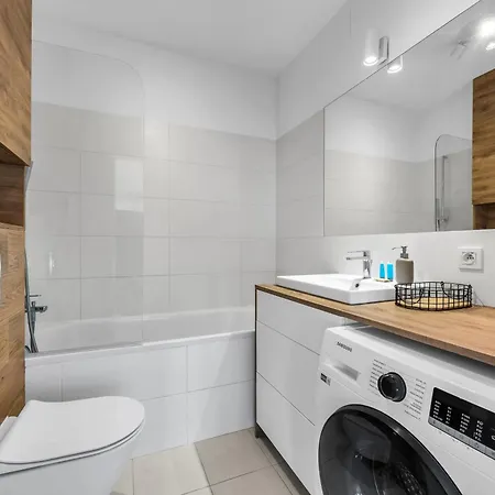 Yellow Soho Factory Elegant By Bookinghost דירה ורשה